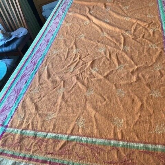 La Maisonnette Tablecloth 90 x 60 inches - Picture 1 of 11